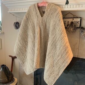 Made in Columbia Premium Baby Alpaca Poncho Ruana great transitioning piece
